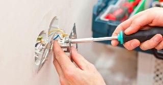 Электромонтажные работы Алапаевск цена 470 руб Электрика под ключ